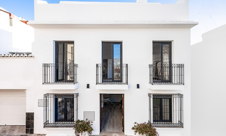 Superbe maison de ville à vendre à distance de marche de toutes les commodités dans la ville pittoresque d'Estepona 49854