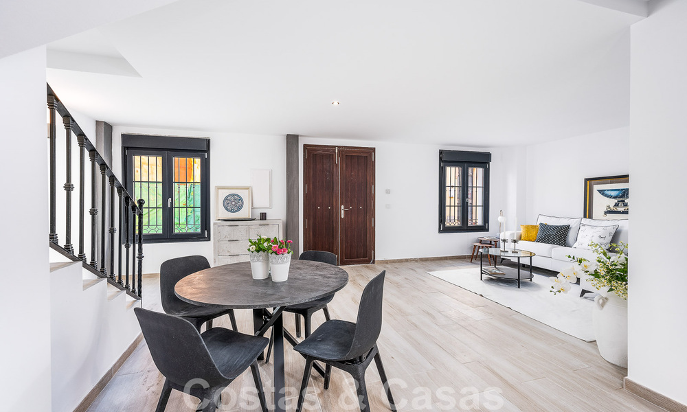 Superbe maison de ville à vendre à distance de marche de toutes les commodités dans la ville pittoresque d'Estepona 49855