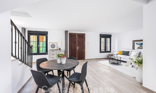Superbe maison de ville à vendre à distance de marche de toutes les commodités dans la ville pittoresque d'Estepona 49855 