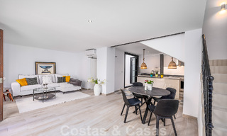 Superbe maison de ville à vendre à distance de marche de toutes les commodités dans la ville pittoresque d'Estepona 49856 