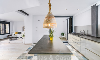 Superbe maison de ville à vendre à distance de marche de toutes les commodités dans la ville pittoresque d'Estepona 49860 