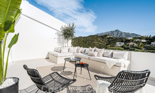 Très charmant et spacieux penthouse de luxe à vendre avec vue sur la mer depuis le solarium à La Quinta, Benahavis - Marbella 49990 