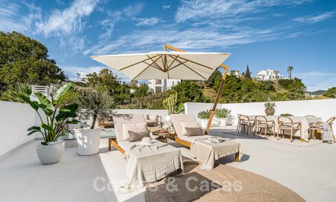 Très charmant et spacieux penthouse de luxe à vendre avec vue sur la mer depuis le solarium à La Quinta, Benahavis - Marbella 49998