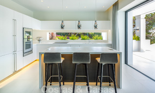 Vente d'une villa de luxe contemporaine et indépendante avec vue panoramique sur la montagne et la mer, au cœur de la Golden Mile de Marbella 49883 