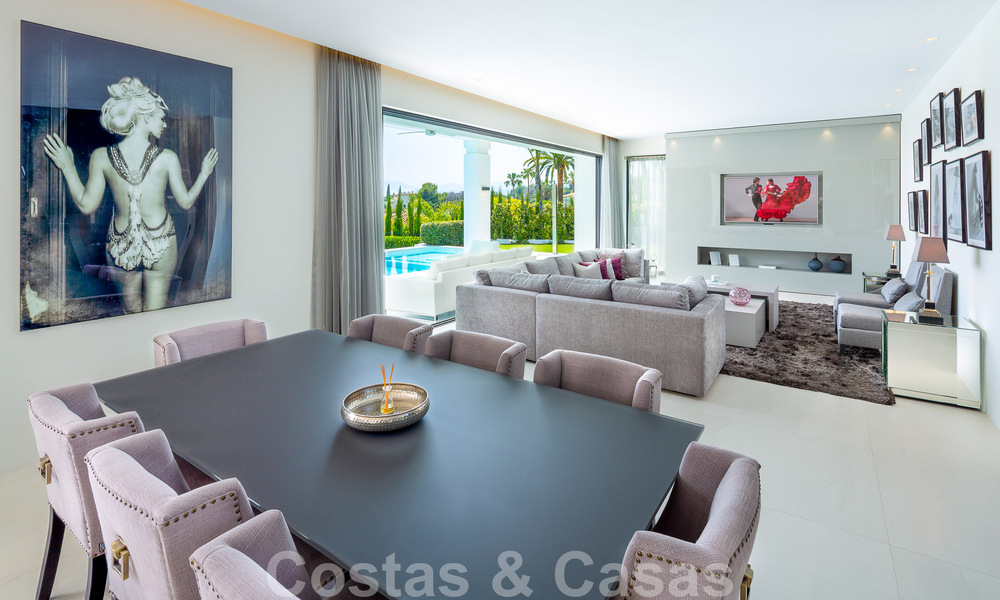 Vente d'une villa de luxe contemporaine et indépendante avec vue panoramique sur la montagne et la mer, au cœur de la Golden Mile de Marbella 49890