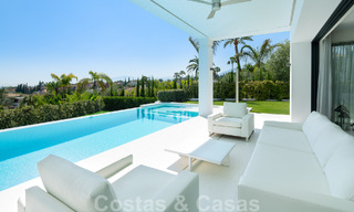 Vente d'une villa de luxe contemporaine et indépendante avec vue panoramique sur la montagne et la mer, au cœur de la Golden Mile de Marbella 49891 