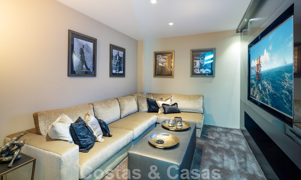 Vente d'une villa de luxe contemporaine et indépendante avec vue panoramique sur la montagne et la mer, au cœur de la Golden Mile de Marbella 49895