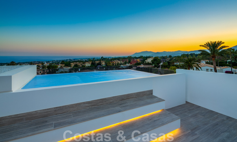 Vente d'une villa de luxe contemporaine et indépendante avec vue panoramique sur la montagne et la mer, au cœur de la Golden Mile de Marbella 49902