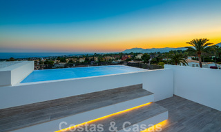 Vente d'une villa de luxe contemporaine et indépendante avec vue panoramique sur la montagne et la mer, au cœur de la Golden Mile de Marbella 49902 