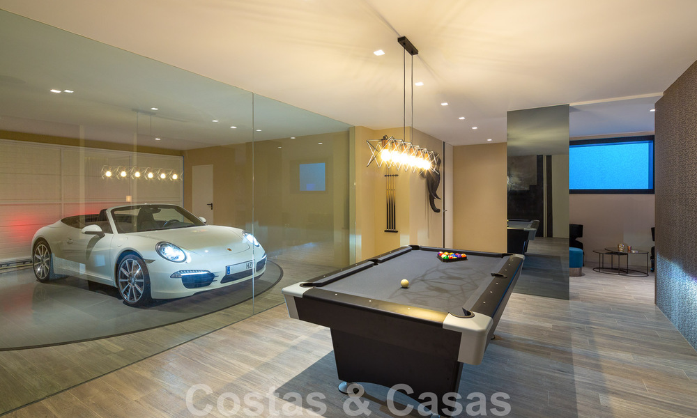 Vente d'une villa de luxe contemporaine et indépendante avec vue panoramique sur la montagne et la mer, au cœur de la Golden Mile de Marbella 49911