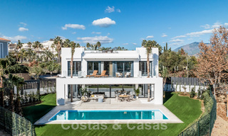 Deux prestigieuses villas de construction neuve à vendre à proximité d'un superbe club de golf sur le nouveau Golden Mile, entre Marbella et Estepona 64370 