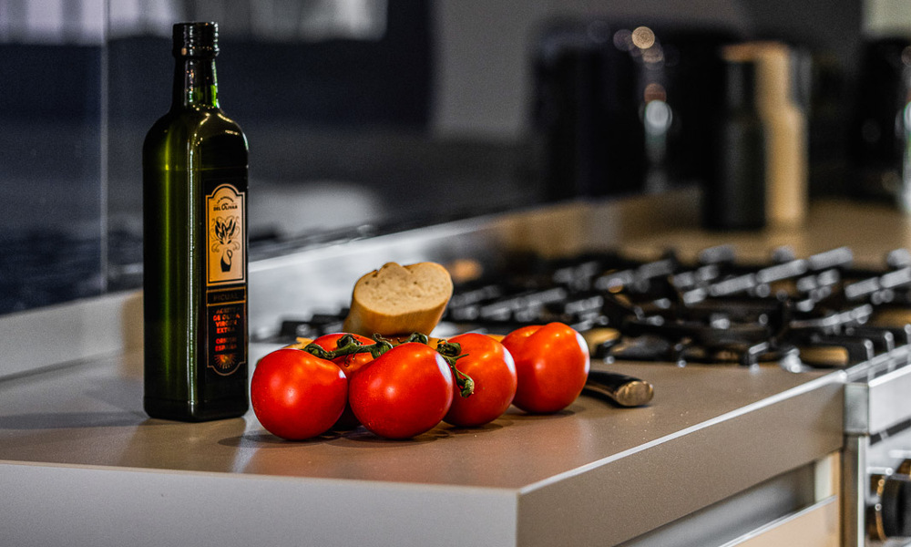 Maison mitoyenne de style espagnol à vendre dans une urbanisation prestigieuse, à distance de marche de Puerto Banus et de la plage, à Nueva Andalucia, Marbella 49754