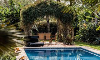 Maison mitoyenne de style espagnol à vendre dans une urbanisation prestigieuse, à distance de marche de Puerto Banus et de la plage, à Nueva Andalucia, Marbella 49755 