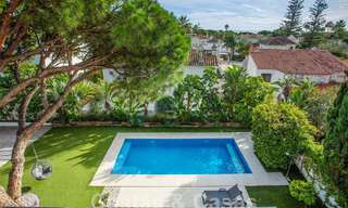 Villa moderne et luxueuse à vendre, située au centre de Marbella, à quelques pas de la plage, sur le Golden Mile 60473 