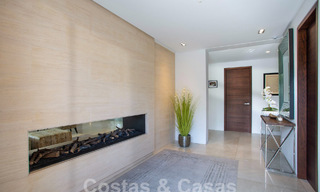 Villa moderne et luxueuse à vendre, située au centre de Marbella, à quelques pas de la plage, sur le Golden Mile 60479 
