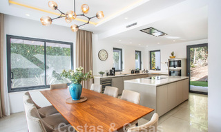 Villa moderne et luxueuse à vendre, située au centre de Marbella, à quelques pas de la plage, sur le Golden Mile 60481 