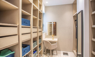 Villa moderne et luxueuse à vendre, située au centre de Marbella, à quelques pas de la plage, sur le Golden Mile 60491 