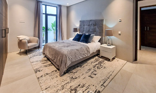 Villa moderne et luxueuse à vendre, située au centre de Marbella, à quelques pas de la plage, sur le Golden Mile 60506 