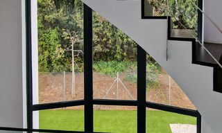 Villa moderne et luxueuse à vendre, située au centre de Marbella, à quelques pas de la plage, sur le Golden Mile 60509 