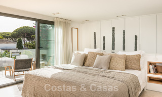 Charmante villa espagnole de luxe à vendre, entourée d'une beauté naturelle et bordant la plage des dunes à Marbella 49683 