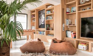 Charmante villa espagnole de luxe à vendre, entourée d'une beauté naturelle et bordant la plage des dunes à Marbella 49688 