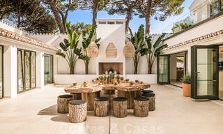 Charmante villa espagnole de luxe à vendre, entourée d'une beauté naturelle et bordant la plage des dunes à Marbella 49697 