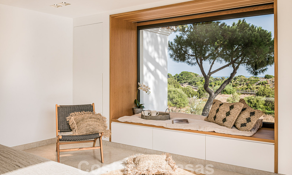 Charmante villa espagnole de luxe à vendre, entourée d'une beauté naturelle et bordant la plage des dunes à Marbella 49699
