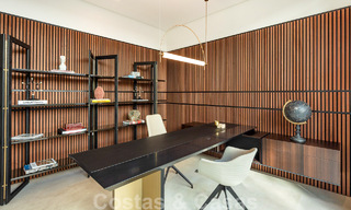 Vente d'une villa de conception architecturale, prête à être emménagée, avec vue sur la mer, dans un prestigieux quartier résidentiel protégé, sur les collines de La Quinta, à Benahavis - Marbella 49259 