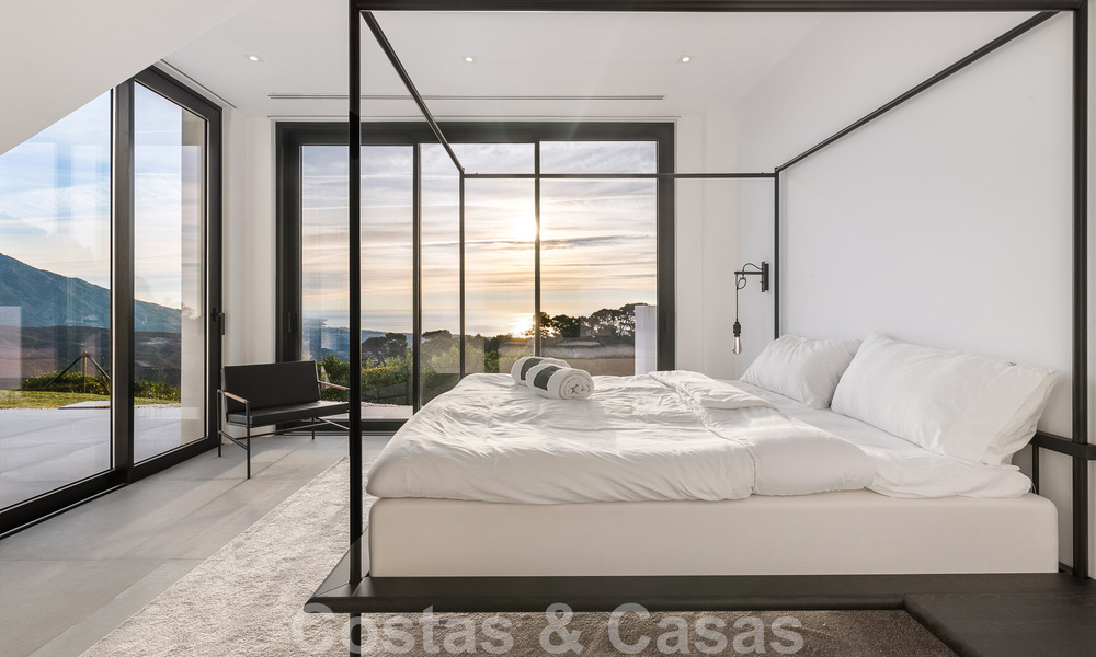 Vente d'une villa méditerranéenne de luxe avec vue imprenable sur la mer dans le complexe de golf exclusif de La Zagaleta, Benahavis - Marbella 49351