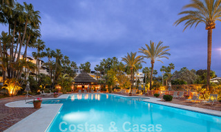 Magnifique penthouse avec de grandes terrasses à vendre dans le quartier privilégié de Puente Romano, Golden Mile, Marbella 49716 