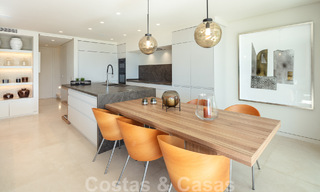 Magnifique penthouse avec de grandes terrasses à vendre dans le quartier privilégié de Puente Romano, Golden Mile, Marbella 49729 