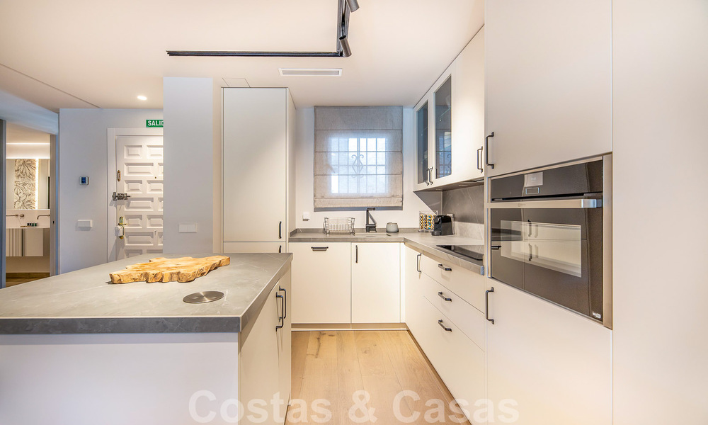 Appartement sophistiqué à vendre à quelques pas de la plage, situé à Puente Romano sur le Golden Mile à Marbella 49769