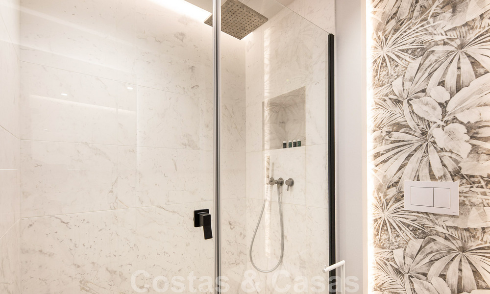 Appartement sophistiqué à vendre à quelques pas de la plage, situé à Puente Romano sur le Golden Mile à Marbella 49777