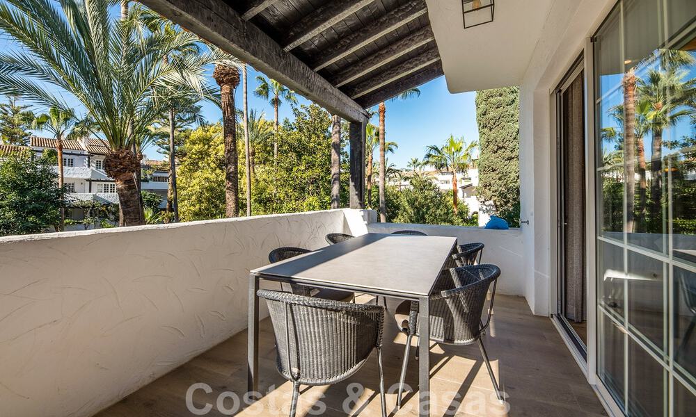 Appartement sophistiqué à vendre à quelques pas de la plage, situé à Puente Romano sur le Golden Mile à Marbella 49781