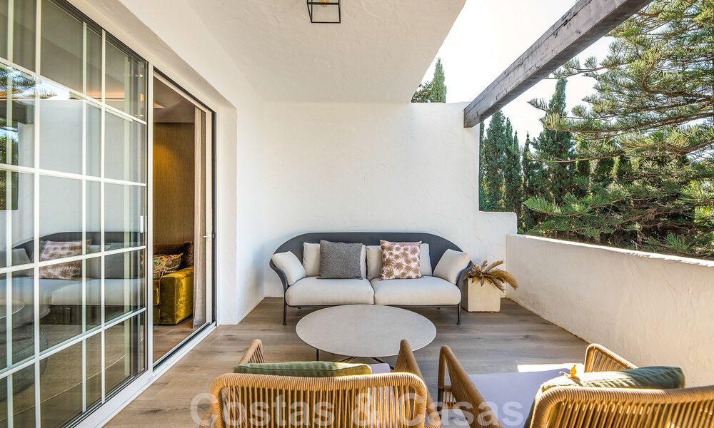 Appartement sophistiqué à vendre à quelques pas de la plage, situé à Puente Romano sur le Golden Mile à Marbella 49782