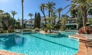 Appartement sophistiqué à vendre à quelques pas de la plage, situé à Puente Romano sur le Golden Mile à Marbella 49793 