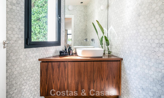 Villa méditerranéenne de luxe à vendre dans un quartier résidentiel prestigieux entouré des terrains de golf de la vallée de Nueva Andalucia, Marbella 54171 