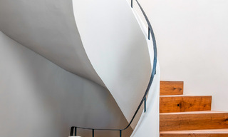 Villa méditerranéenne de luxe à vendre dans un quartier résidentiel prestigieux entouré des terrains de golf de la vallée de Nueva Andalucia, Marbella 54174 