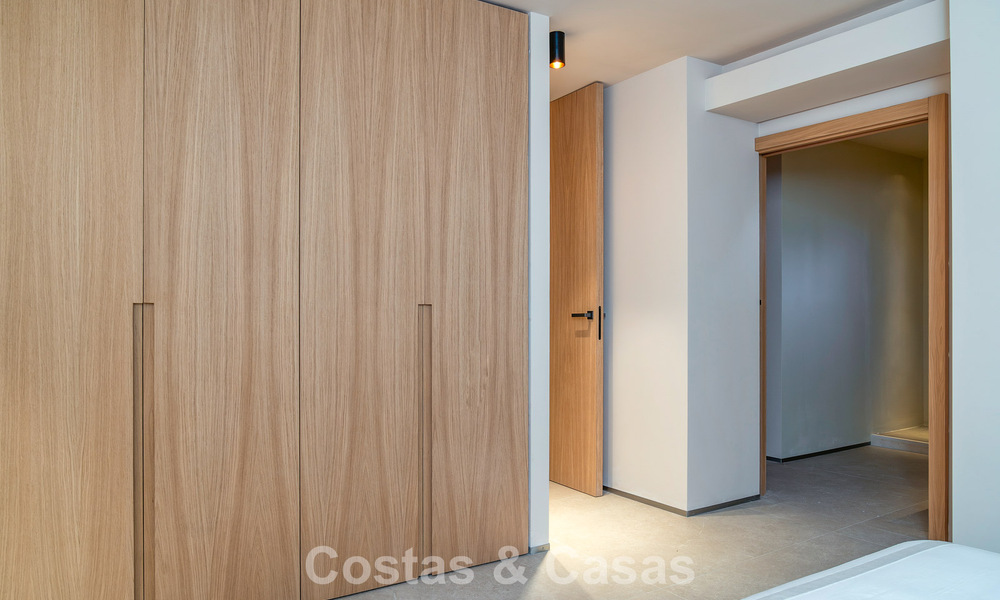 Villa méditerranéenne de luxe à vendre dans un quartier résidentiel prestigieux entouré des terrains de golf de la vallée de Nueva Andalucia, Marbella 54185