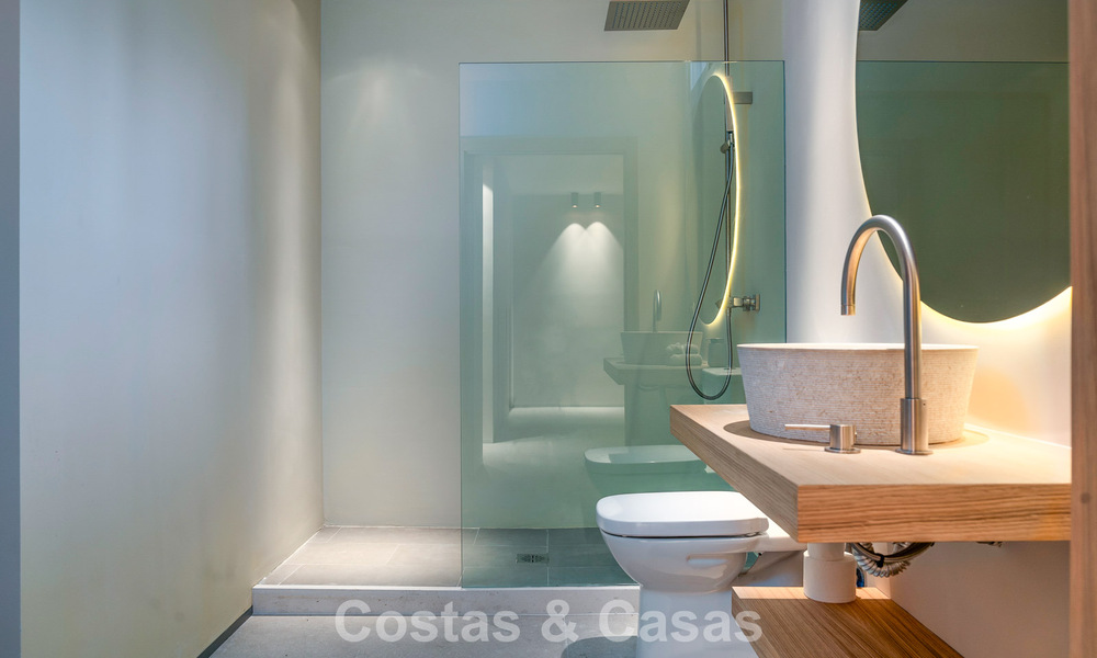 Villa méditerranéenne de luxe à vendre dans un quartier résidentiel prestigieux entouré des terrains de golf de la vallée de Nueva Andalucia, Marbella 54186