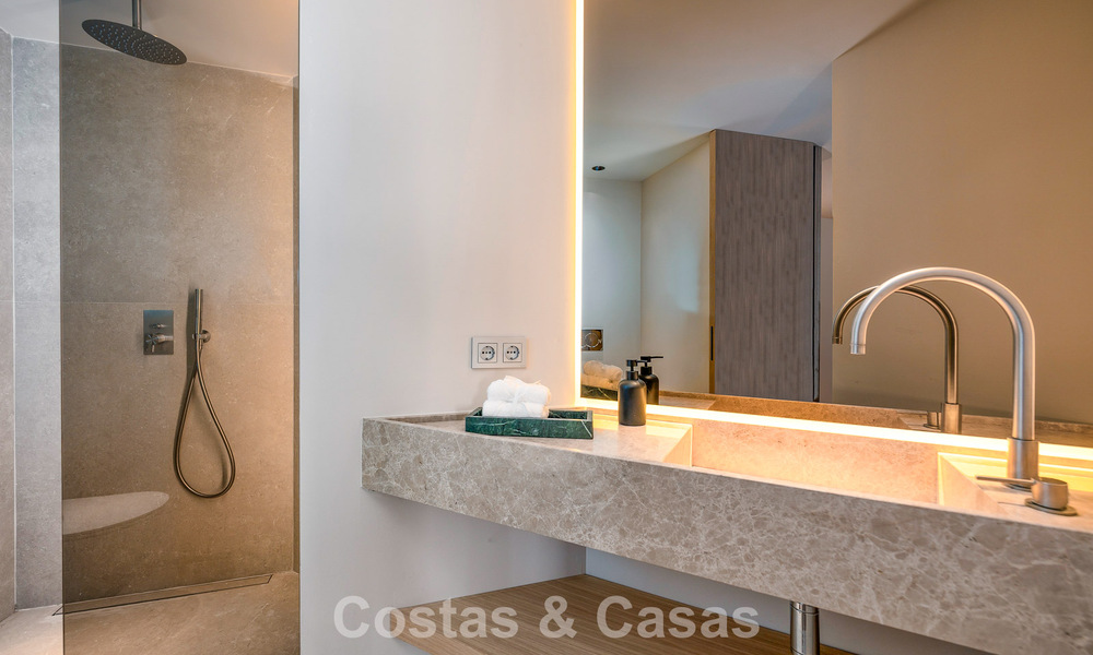 Villa méditerranéenne de luxe à vendre dans un quartier résidentiel prestigieux entouré des terrains de golf de la vallée de Nueva Andalucia, Marbella 54189