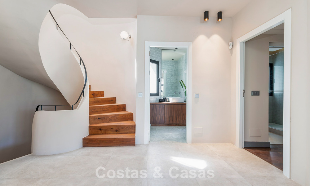 Villa méditerranéenne de luxe à vendre dans un quartier résidentiel prestigieux entouré des terrains de golf de la vallée de Nueva Andalucia, Marbella 54193