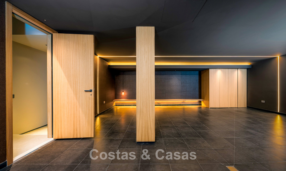 Villa méditerranéenne de luxe à vendre dans un quartier résidentiel prestigieux entouré des terrains de golf de la vallée de Nueva Andalucia, Marbella 54195