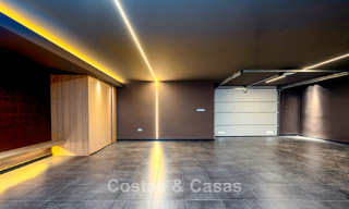 Villa méditerranéenne de luxe à vendre dans un quartier résidentiel prestigieux entouré des terrains de golf de la vallée de Nueva Andalucia, Marbella 54196 