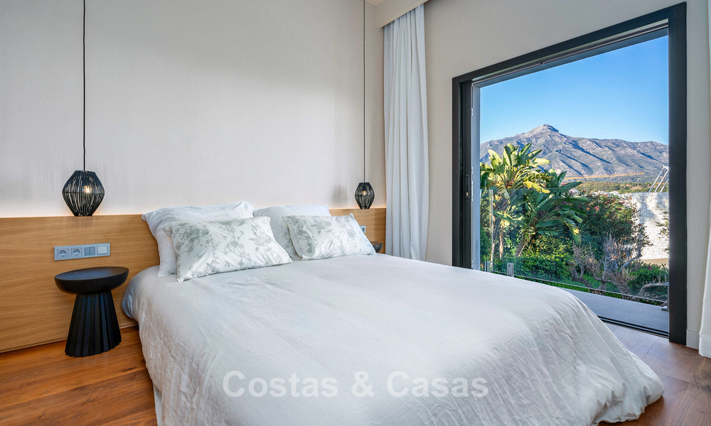 Villa méditerranéenne de luxe à vendre dans un quartier résidentiel prestigieux entouré des terrains de golf de la vallée de Nueva Andalucia, Marbella 54202