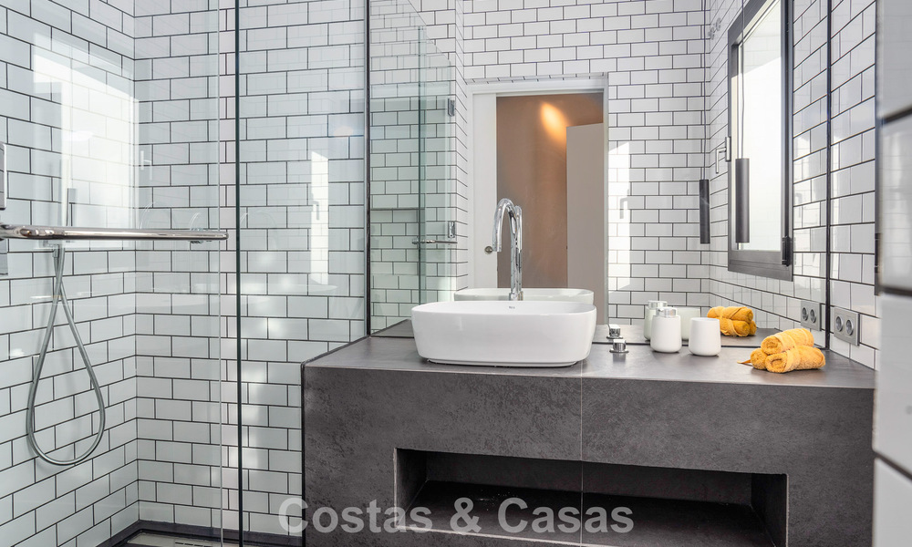 Villa méditerranéenne de luxe à vendre dans un quartier résidentiel prestigieux entouré des terrains de golf de la vallée de Nueva Andalucia, Marbella 54203