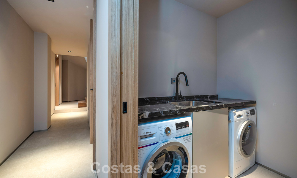 Villa méditerranéenne de luxe à vendre dans un quartier résidentiel prestigieux entouré des terrains de golf de la vallée de Nueva Andalucia, Marbella 54206