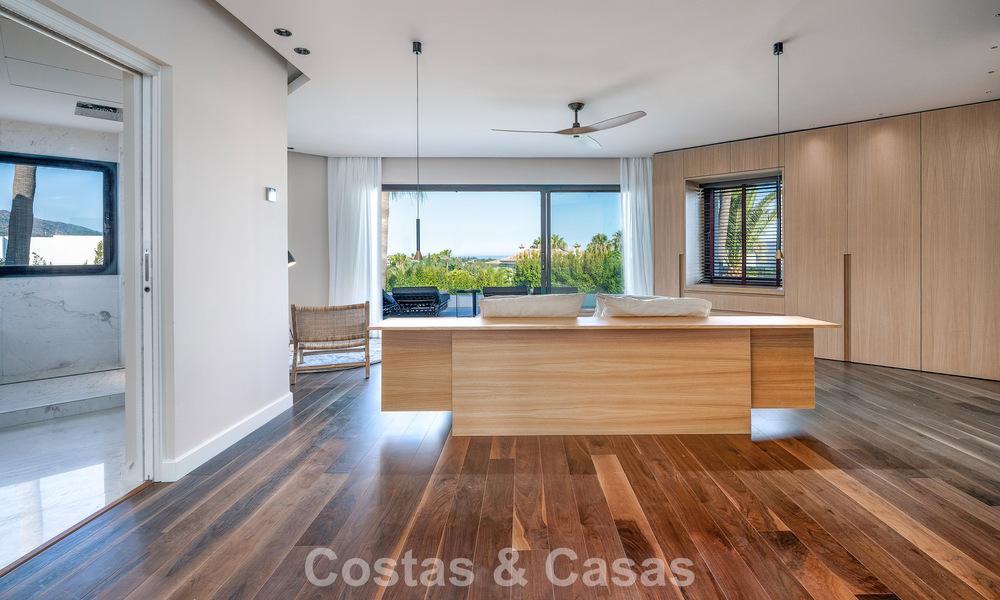 Villa méditerranéenne de luxe à vendre dans un quartier résidentiel prestigieux entouré des terrains de golf de la vallée de Nueva Andalucia, Marbella 54208