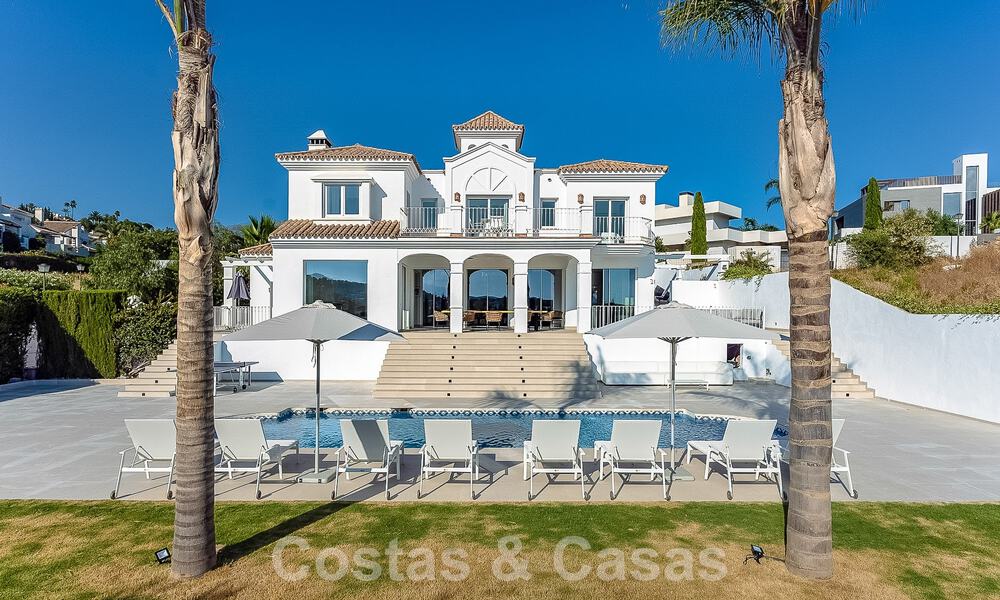 Spacieuse villa méditerranéenne à vendre située dans une urbanisation privilégiée de Nueva Andalucia, Marbella 50554