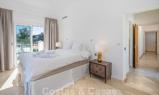 Spacieuse villa méditerranéenne à vendre située dans une urbanisation privilégiée de Nueva Andalucia, Marbella 50575 